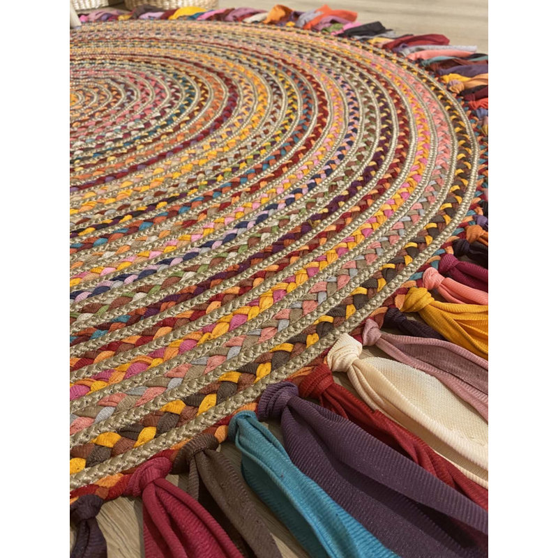 Tapis rond rond Olalla, Rond 4 pi 11 po