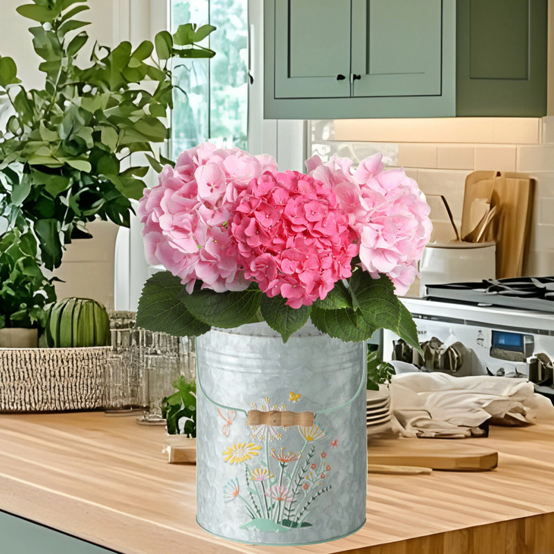 Vase en métal Janelli