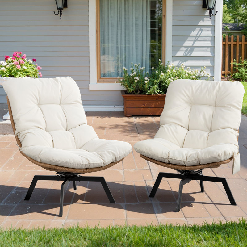 Chaise pivotante d'extérieur en osier avec coussins, Beige, Naturel