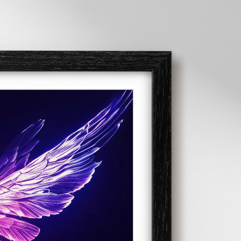 Reproduction d'art aile de papillon irisée - art suspendu mauve-bleu chatoyant pour décoration murale de rêve