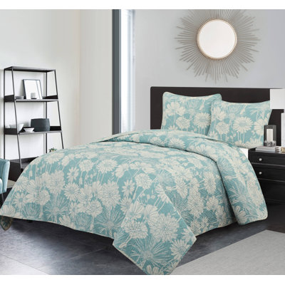Kinzey Comforter Set