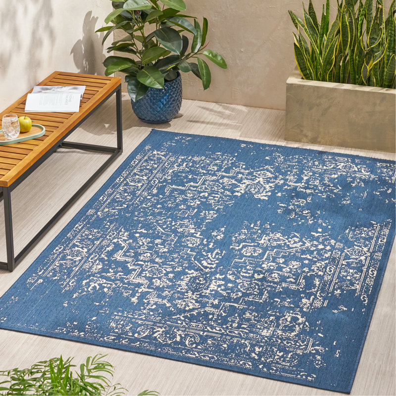 7'X5'3" RUG