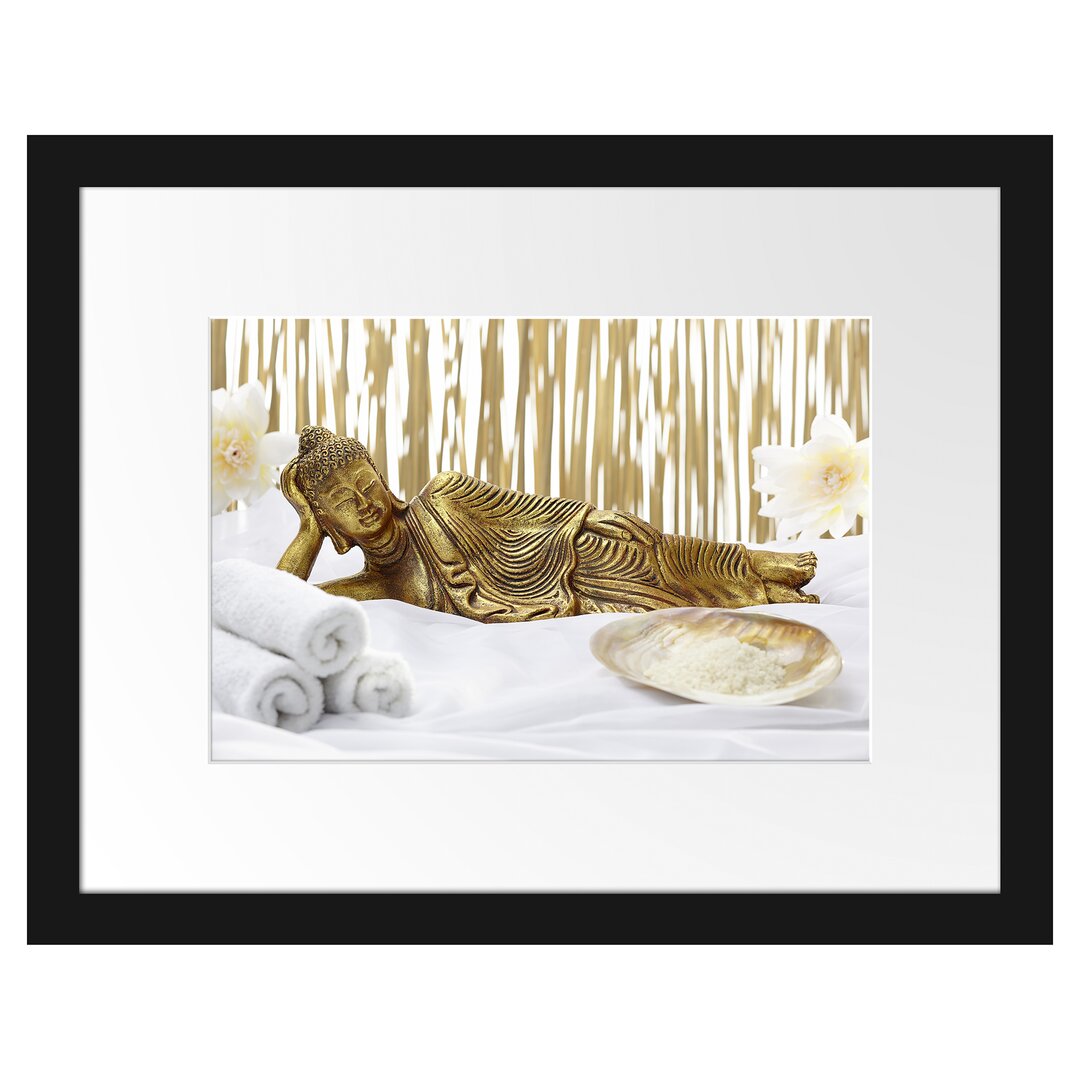 Gerahmter Grafikdruck Golden Buddha on a Towel