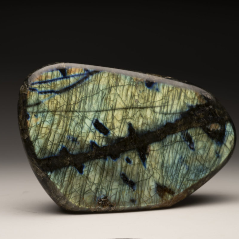 Sculpture Labradorite