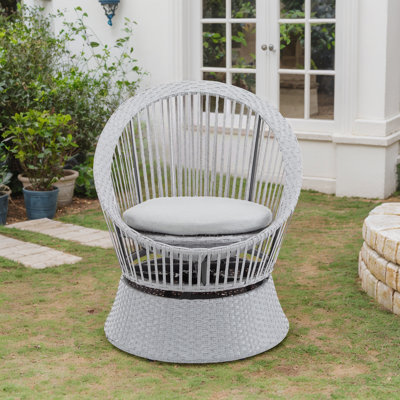 Chaise de patio avec coussin