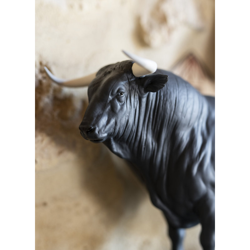 Figurine de taureau espagnol