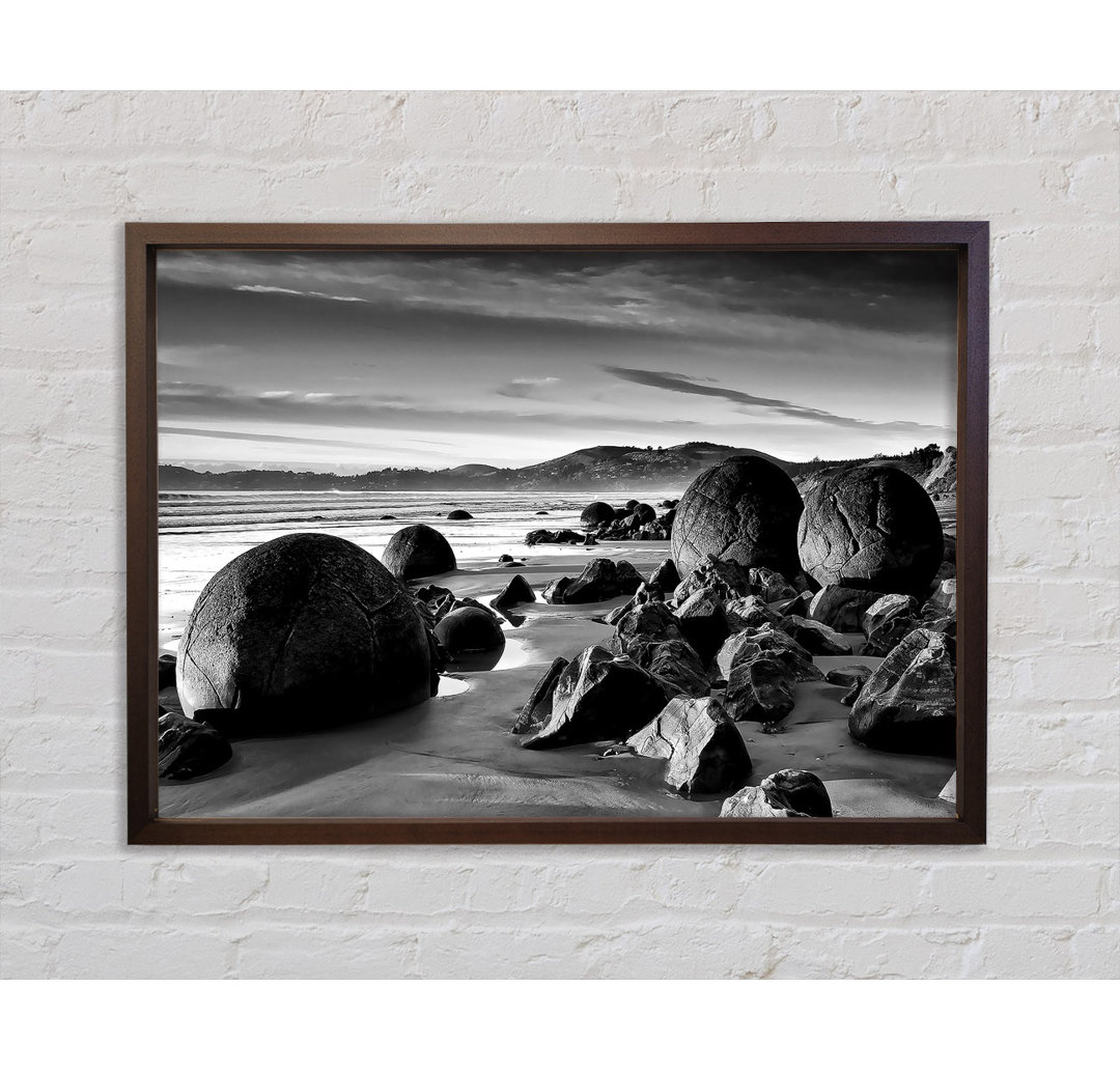 Rocks On A Beach - Einzelne Bilderrahmen Kunstdrucke auf Leinwand