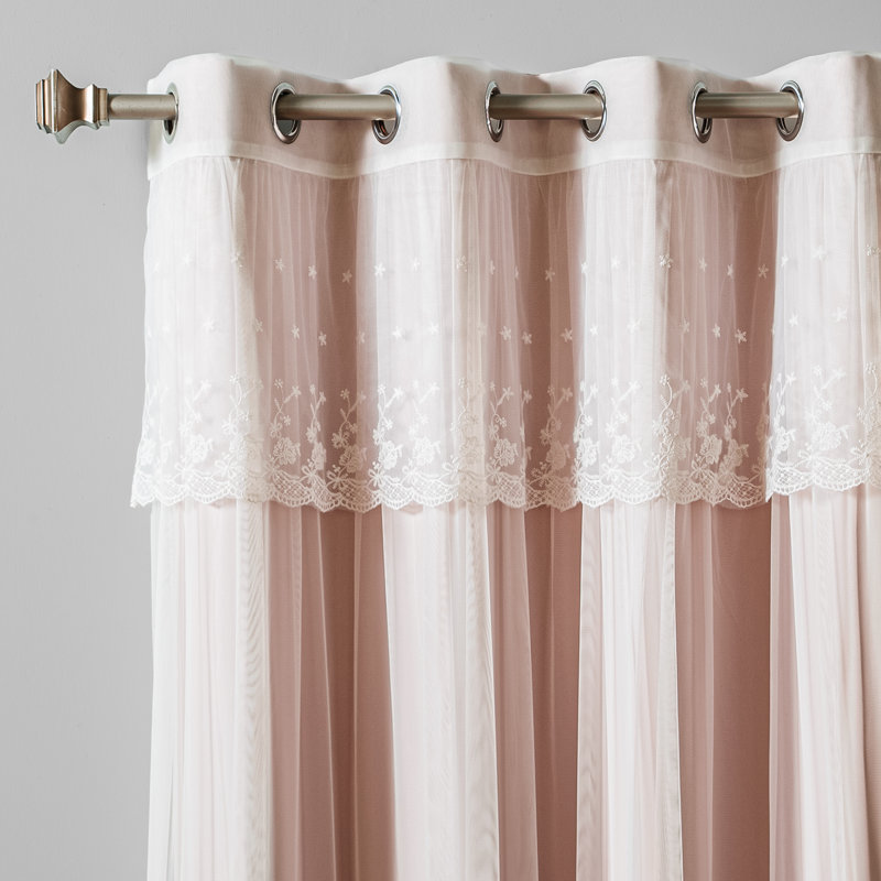 Paire de rideaux obscurcissant et isolant avec œillets Crenshaw, Rose bonbon, L 52 po x H 96 po