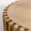 Table basse cylindrique de style rétro avec motif en relief à texture verticale