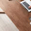 Bureau à panneau large en bois avec pieds en V et support renforcé-718600643