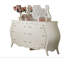 Commode de style moderne avec finition blanche