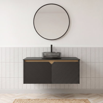 Meuble-lavabo mural simple de 36 po x P 18 po x H 34 po en noir avec plateau en pierre frittée noire et lavabo vasque rond en verre noir transparent