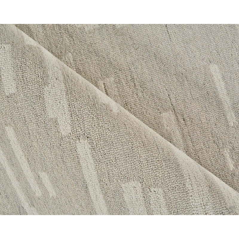 Carmel Hand Tufted Geometric Area Rug in Silver/Ivory, Rectangle 12' x 15'