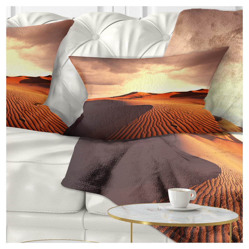 Coussin Brown Desert Dunes At Sunrise