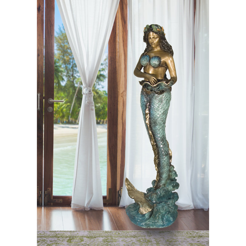 Figurines & Sculptures