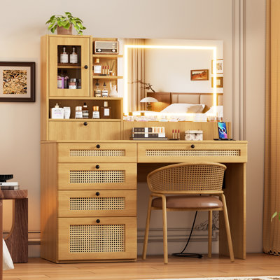 Ellerswick Makeup Vanity Set with 3 Lighting Colors by Latitude Run