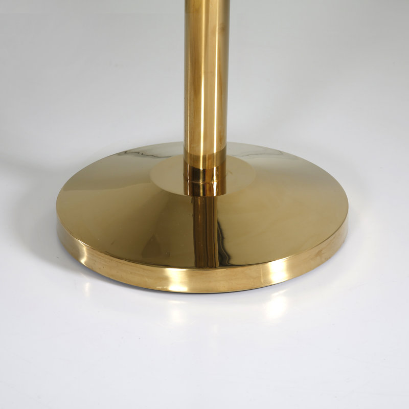 Poteau de chandelier