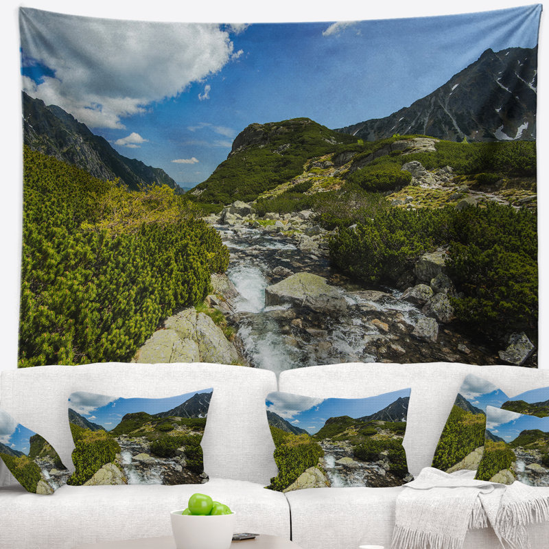 Tapisserie Alpine Stream in High Mountains, H 32 po x l 39 po