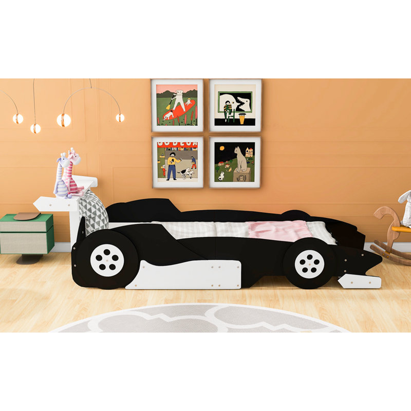 Lit simple en forme de voiture de course avec roulettes, noir - qualité artisanale pour une plateforme de sommeil confortable