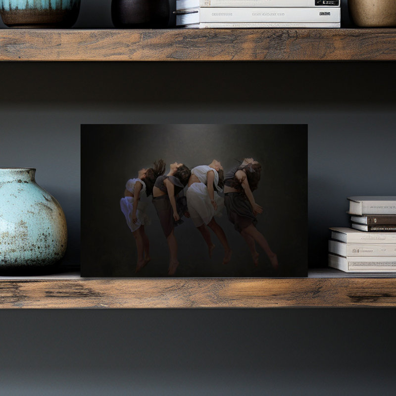 «Ethereal Floating Women Elegant Ethereal Serene», reproduction d'art murale, H 18 po x l 12 po