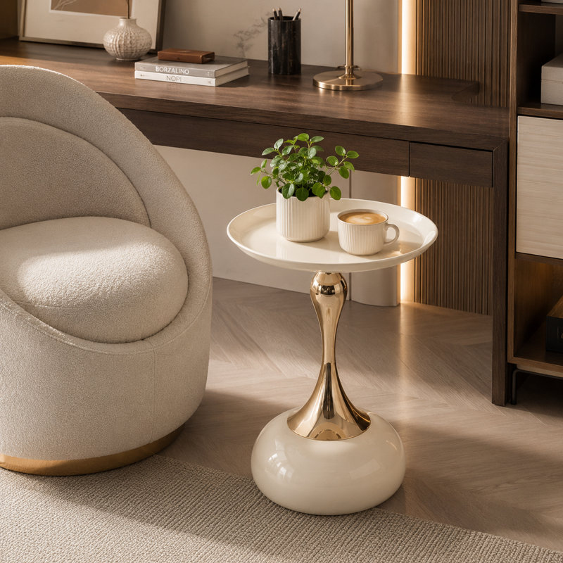 Table de bout moderne en forme de sablier P 15,35 po x H 21,65 po