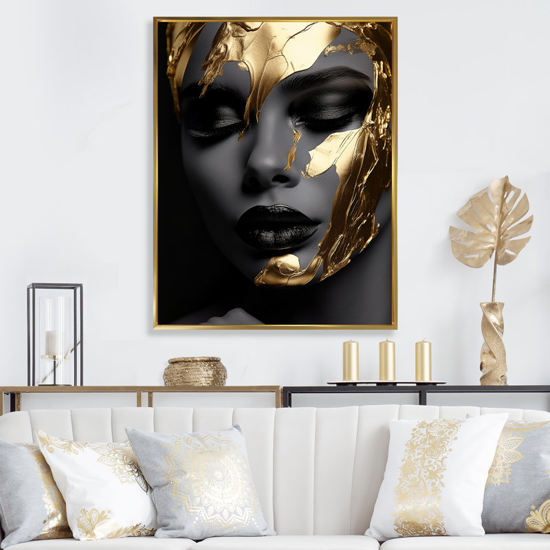 Femme noire et dorée photo IV - art sur toile tendance, Cadre flottant doré, H 60 po x l 28 po