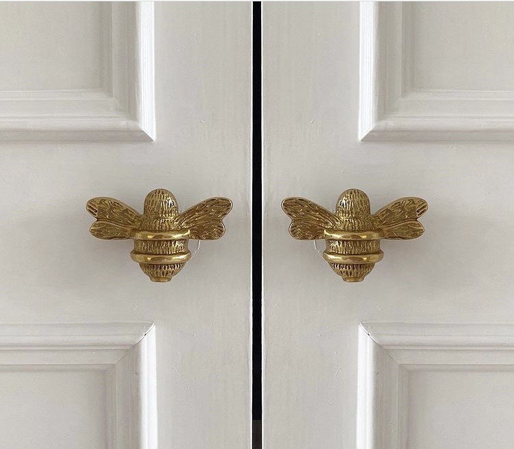 Sagers 6 X Nickel Bee Knobs, Brass