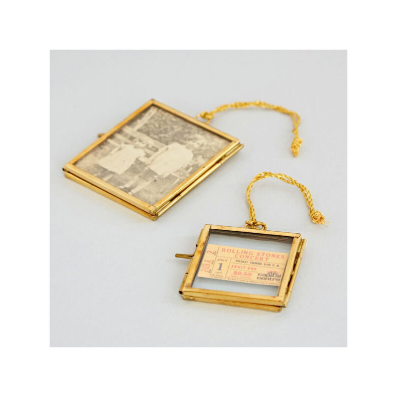 Single Picture Frame Metal Picture Frame, 8.2cm x 7.5cm, Gold