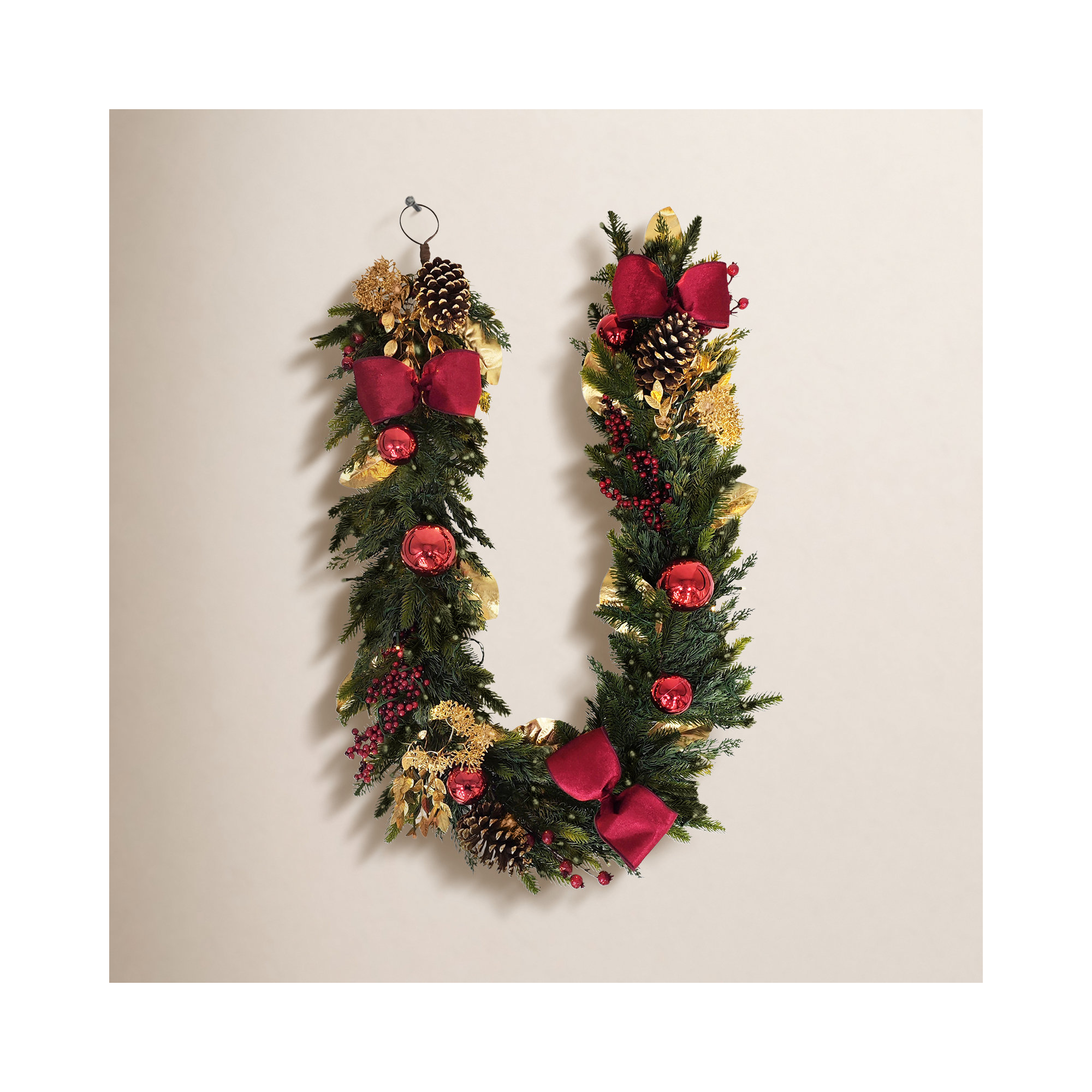6 Feet by 10 Inches Pre-Lit Battery-Operated Adorned Garland