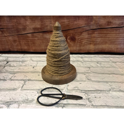 Spindle Twine Holder with Scissors