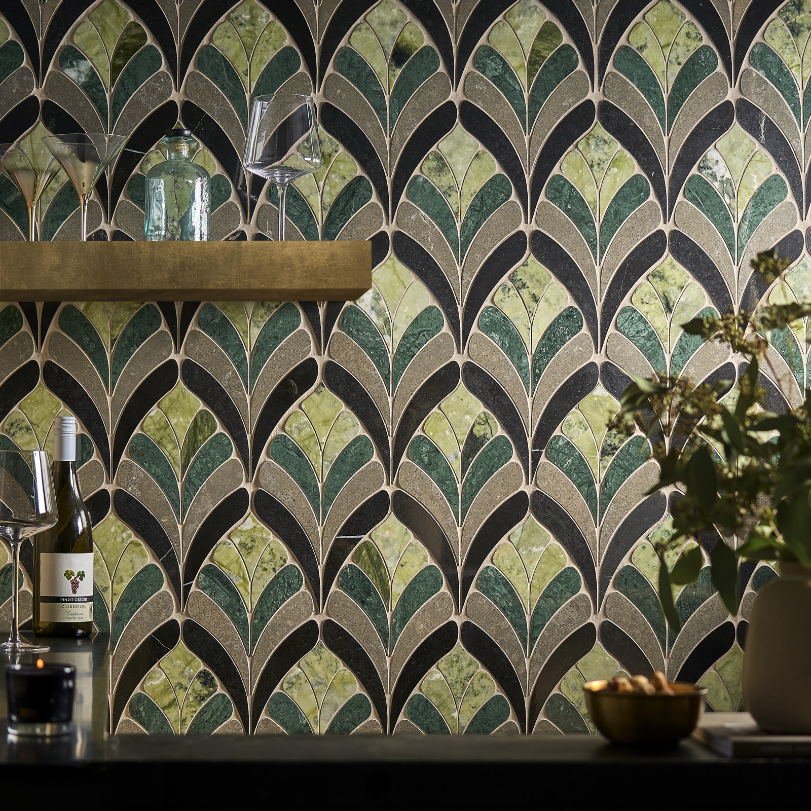 Rosea Floral 14.09 In. X 15.15 In. Polished Marble Mosaic Floor And Wall Tile (7.4 Sq. Ft. / Each), Verde Green