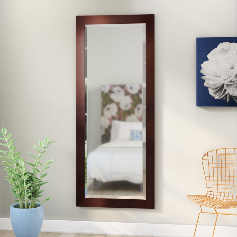 Miroir pleine longueur biseauté moderne et contemporain en bronze brillant, H 58 po x l 19 po