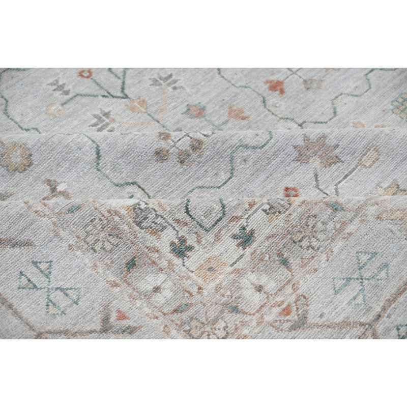 Hand Knotted Wool Area Rug in Cream