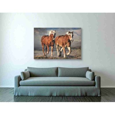 « halfingers trotting », photographie sur toile tendue