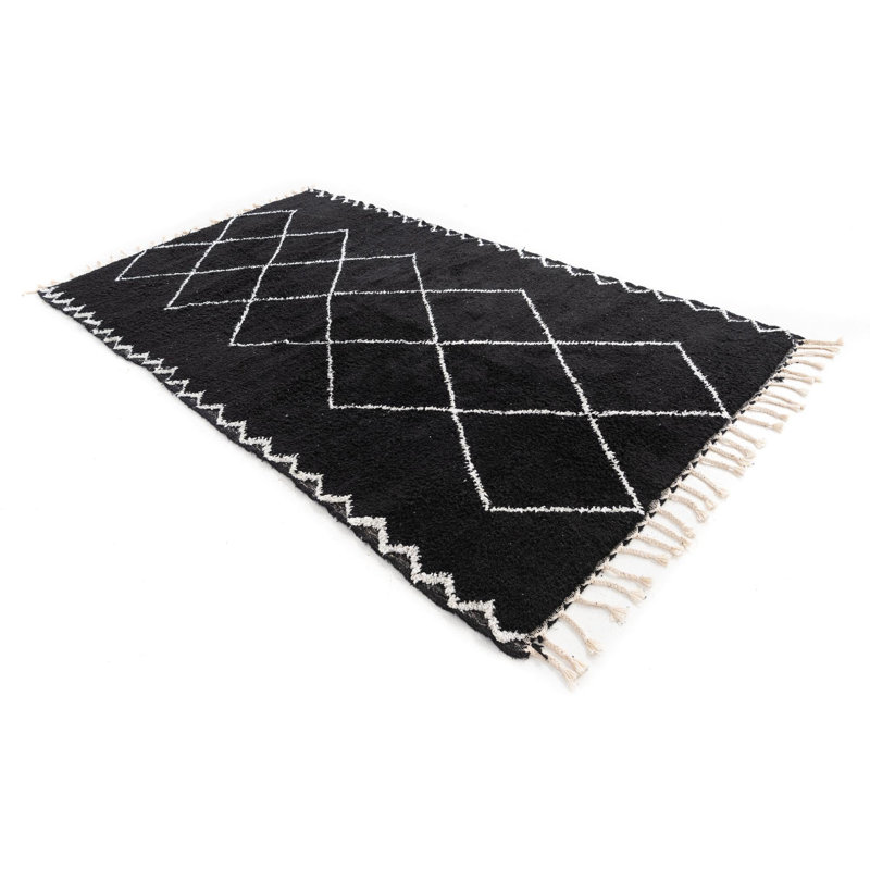 Tapis noir et blanc Oavia