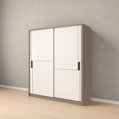 Garde-robe simple et moderne