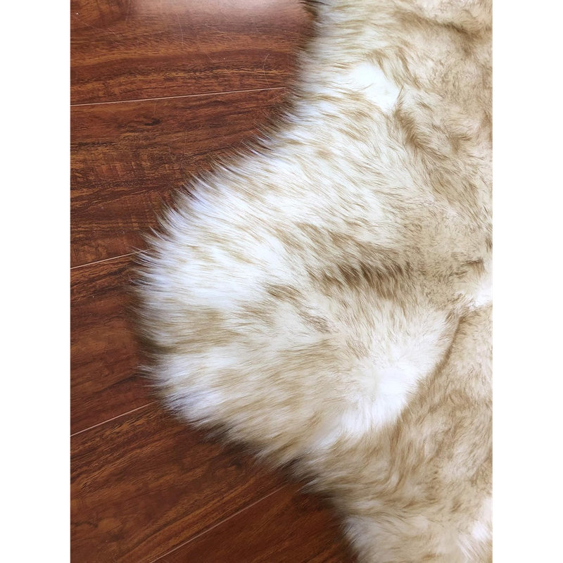 Tapis à poils longs moelleux et moelleux de forme libre 2 x 3 pi blanc brun