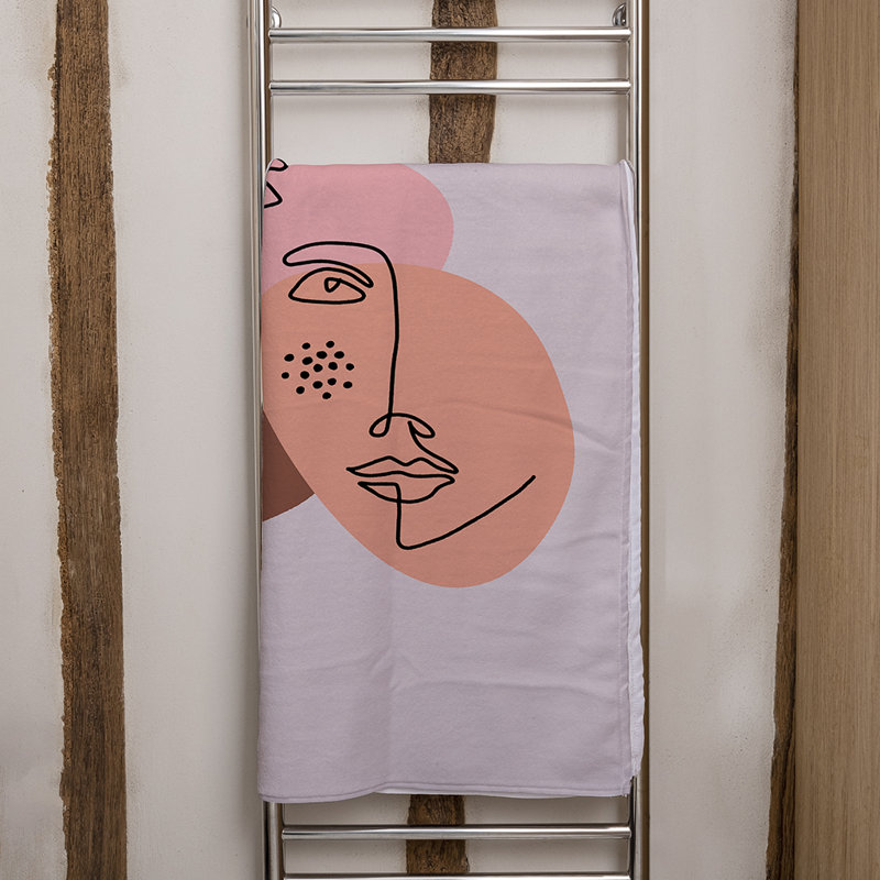 Dontajah Midweight Bath Towel