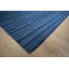 Tapis bleu en laine à tissage plat Lafonda-945880020