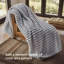 Jeté de lit en flanelle pour fille, couverture douce et confortable 300 GSM pour dortoir et décoration intérieure, gris clair, cadeau toutes saisons-116397902-116397923
