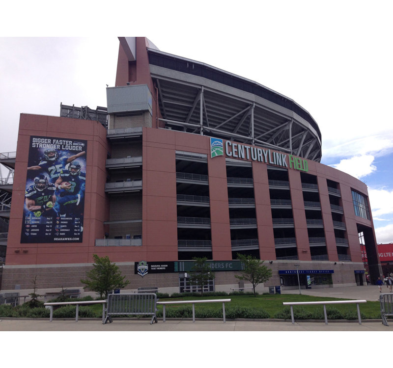 Centuryink Field, H 28 po x l 37 po