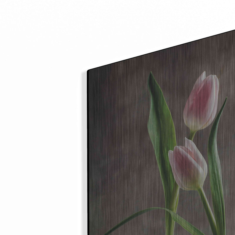 «Spring Tulips VI» par Debra Van Swearingen, H 24 po x l 16 po