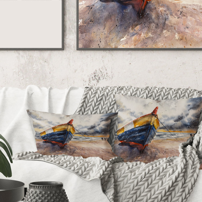 Carré, bateau en bois sur les rives de la Baltique - Coussin décoratif imprimé nautique et côtier, 18" x 18"