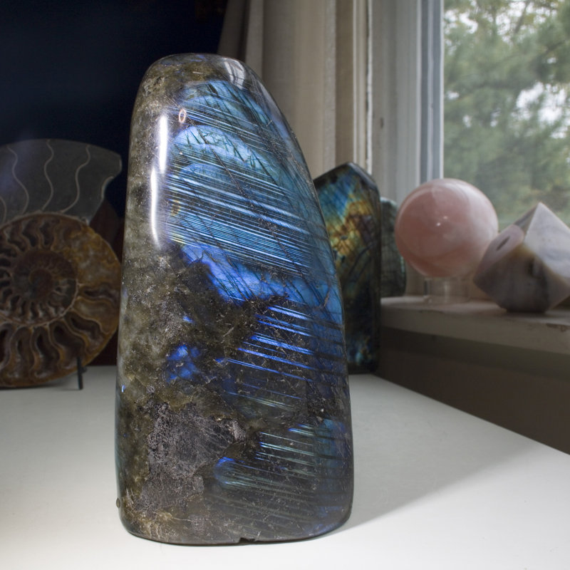 Figurines & Sculptures