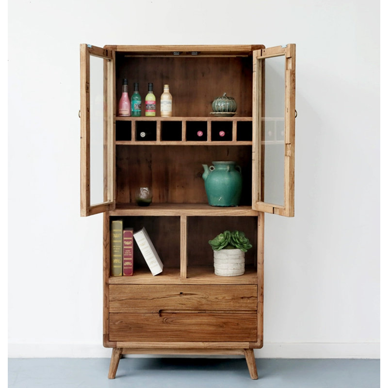 Grande vitrine vieillie en bois d'orme vieilli avec portes en verre