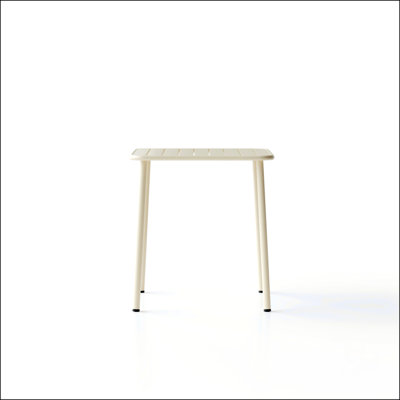 Table d'extérieur carrée imperméable Sera, idéale pour la cour, le balcon et les repas en plein air avec un design américain