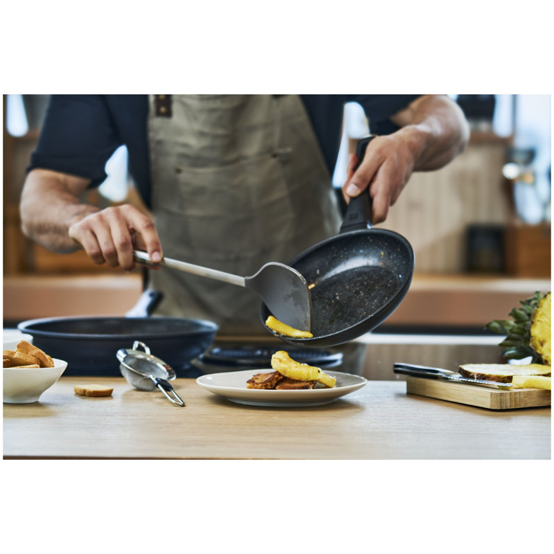 ZWILLING Pro Tool Silicone Wok Turner With 18/10 Stainless Steel Handle