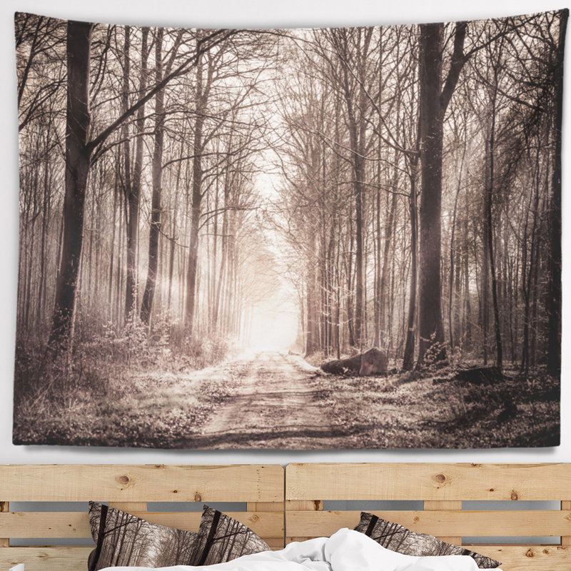 Tapisserie de forêt en polyester de couleur sépia avec accessoires suspendus inclus, H 68 po x l 80 po