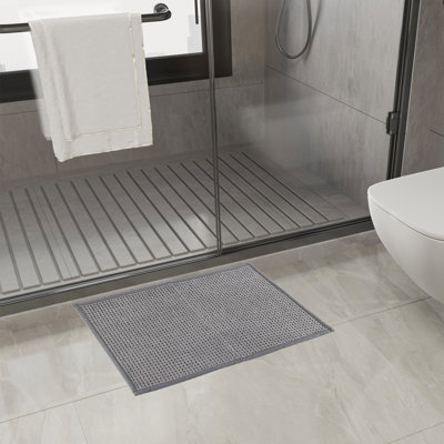 15,75 po X 23,62 po Tapis de bain chenille, antidérapant, doux et très absorbant pour la salle de bain, gris