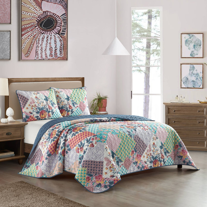 Cottage Charm Blue Patchwork Microfiber Queen Quilt Set